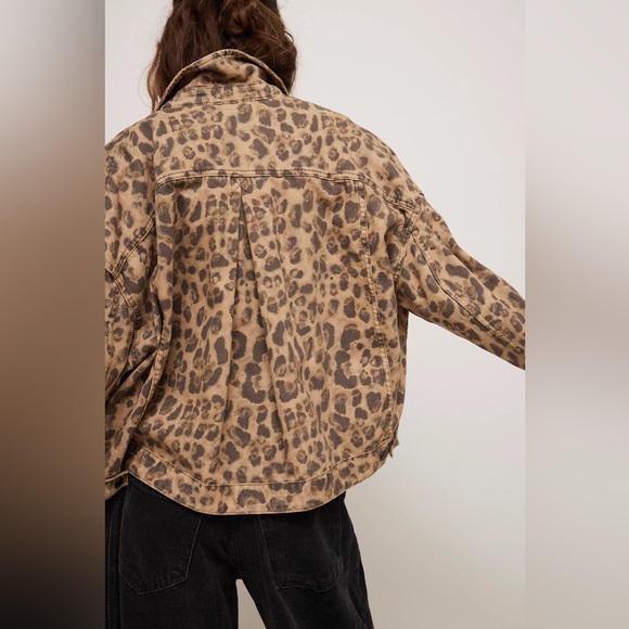 NWT We The Free By Free People Opal Swing Printed Denim Jacket Leopard Size L - Picture 6 of 8